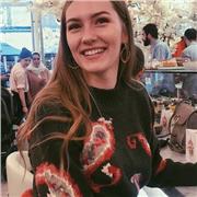 Laureata bilingue in Tedesco e Inglese offre ripetizioni e aiuto allo studio